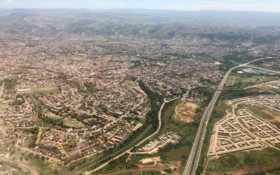 Managing Development: Private Benefits from the Public Good